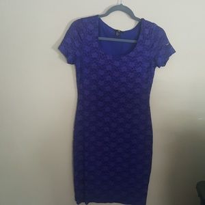 NWOT H&M fitted lace dress size S